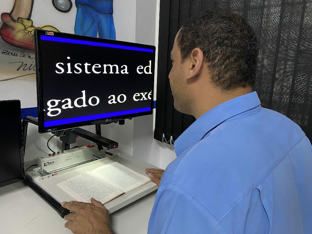 Modernização da reabilitação visual com recursos eletrônicos e digitais