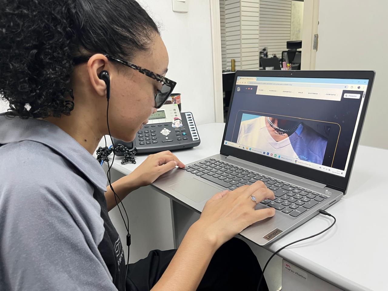 Como o LMC prepara pessoas com deficiência visual para o mercado de trabalho